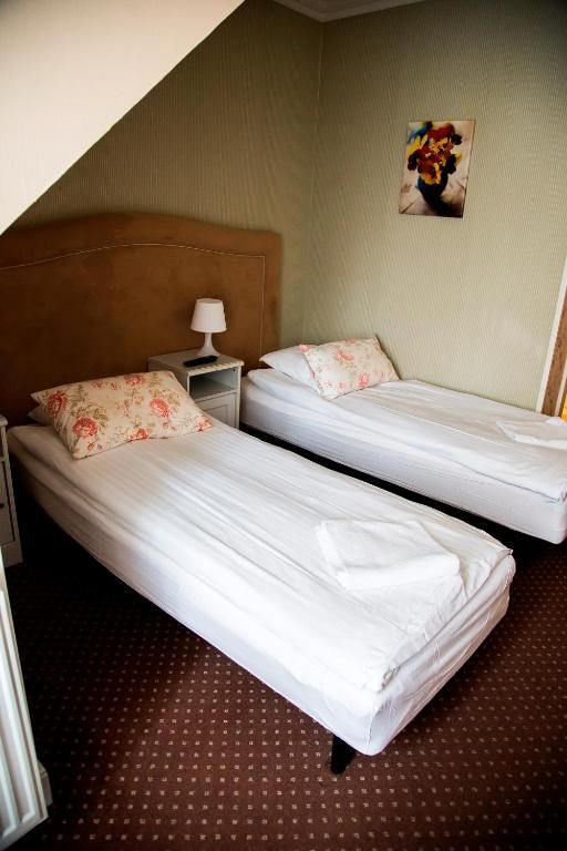 Отели типа «постель и завтрак» Dwór Złotopolska Dolina Mansion House Трембки-52