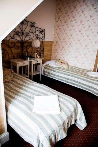 Отели типа «постель и завтрак» Dwór Złotopolska Dolina Mansion House Трембки Стандартный двухместный номер с 1 кроватью или 2 отдельными кроватями-9